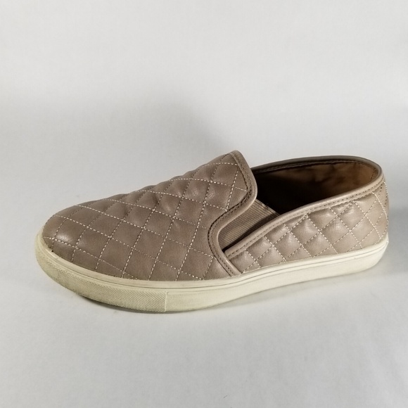 Steve Madden Quilted Faux Leather Slip On Shoes - Picture 2 of 8